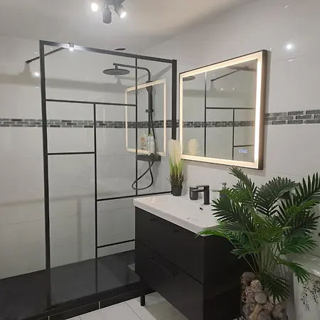 Le Scoubidou Apartment *